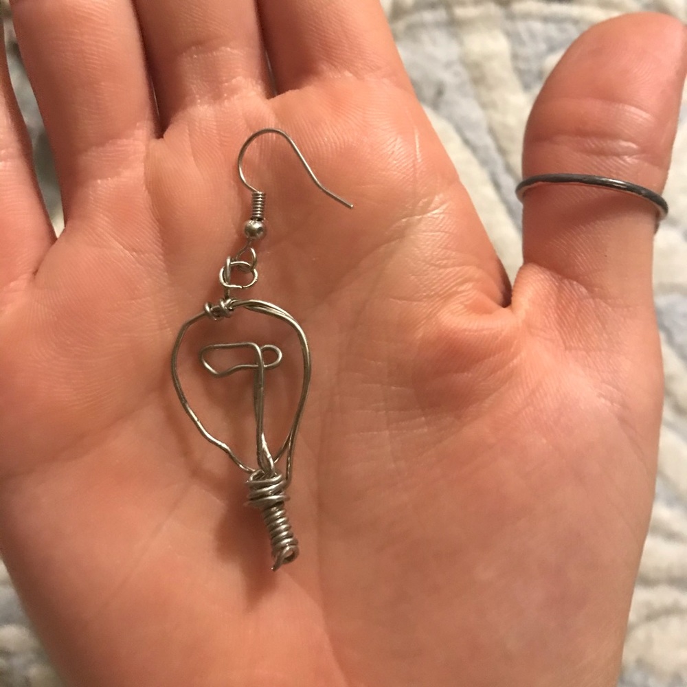 Wire earrings - Picture 4 of 8